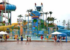 <b>主打亲子友好型设施如“眼镜蛇滑梯”</b>