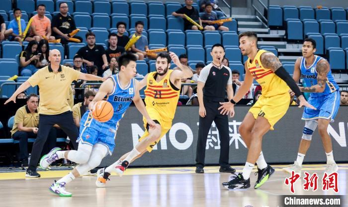 从中外篮球对话中理性看差距:提升中国篮球的