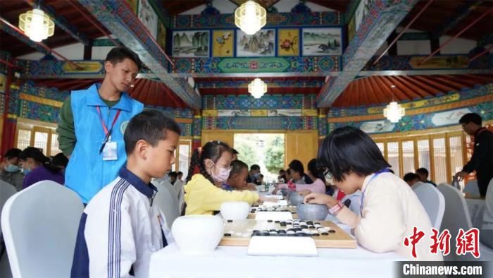 国宝云子在昆明官渡开赛：第九届百人围棋赛展