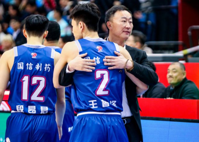 米奇绝杀青岛险胜宁波终结对手四连败